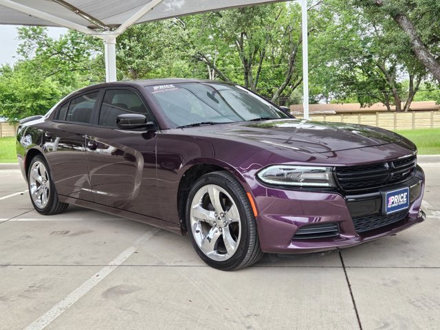 Used 2021 Dodge Charger SXT w/ Blacktop Package RWD image 3