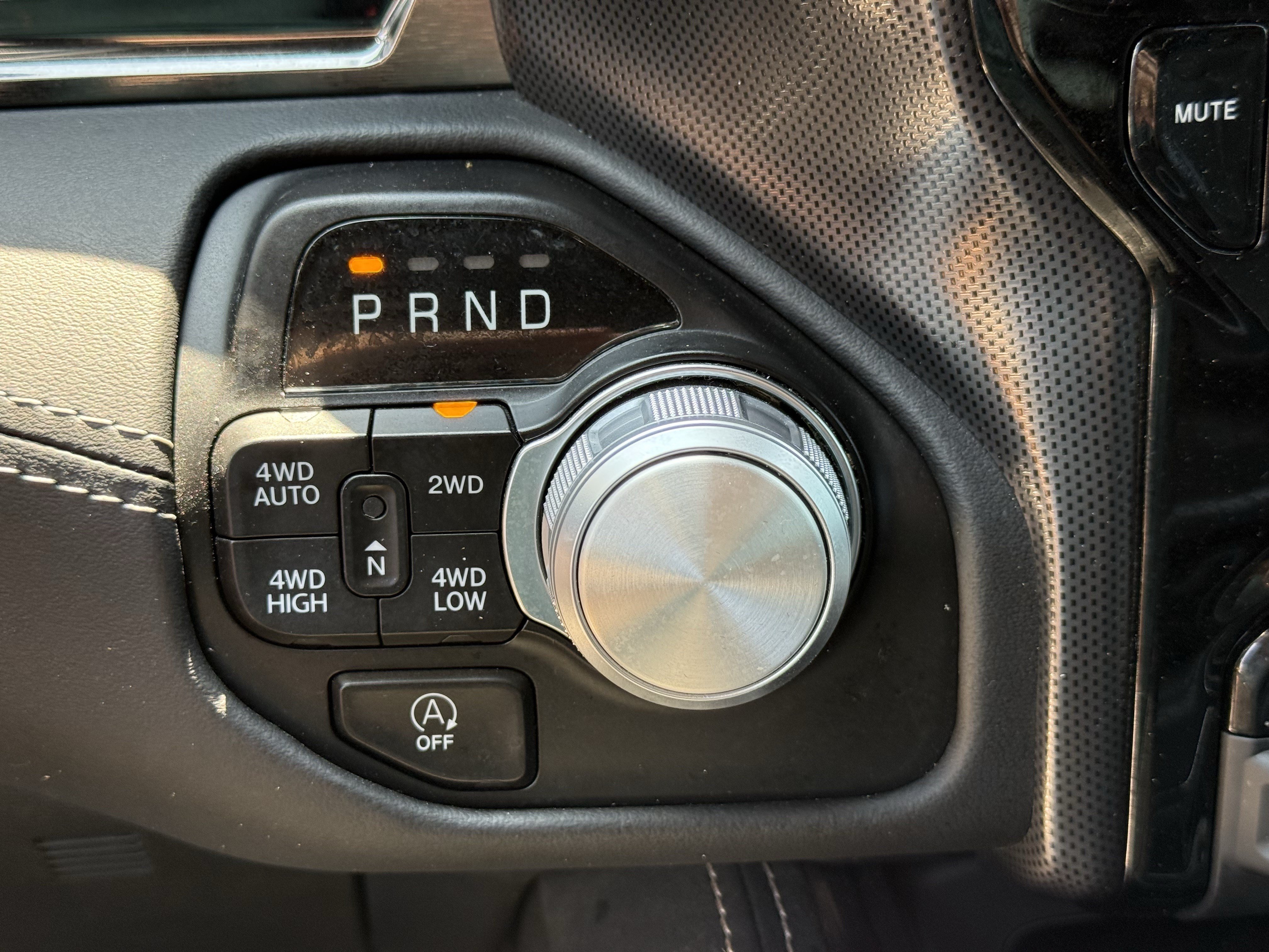 Used 2024 RAM 1500 Limited AWD/4WD image 23