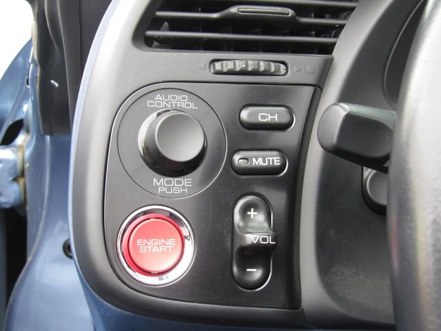 Used 2004 Honda S2000 image 21