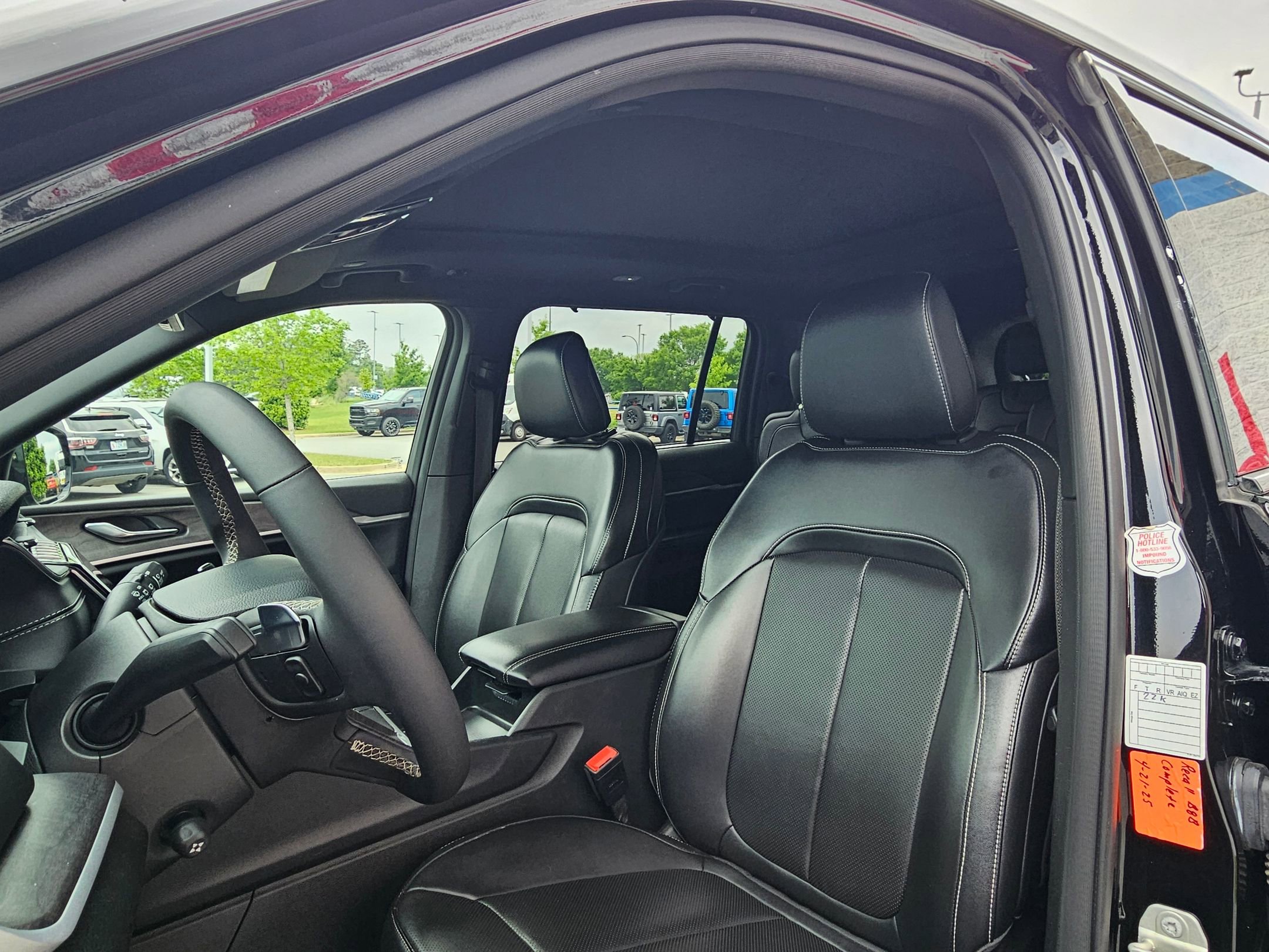 Used 2024 Jeep Grand Cherokee L Limited w/ Luxury Tech Group II AWD/4WD image 20