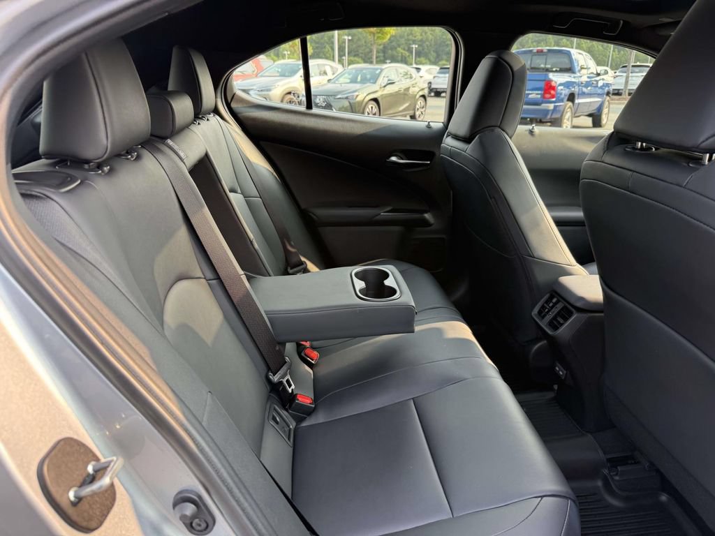 Used 2024 Lexus UX 250h F Sport AWD/4WD image 16