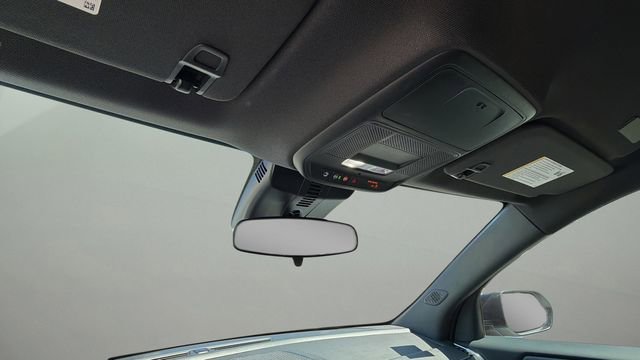 Used 2025 GMC Acadia Elevation FWD image 27