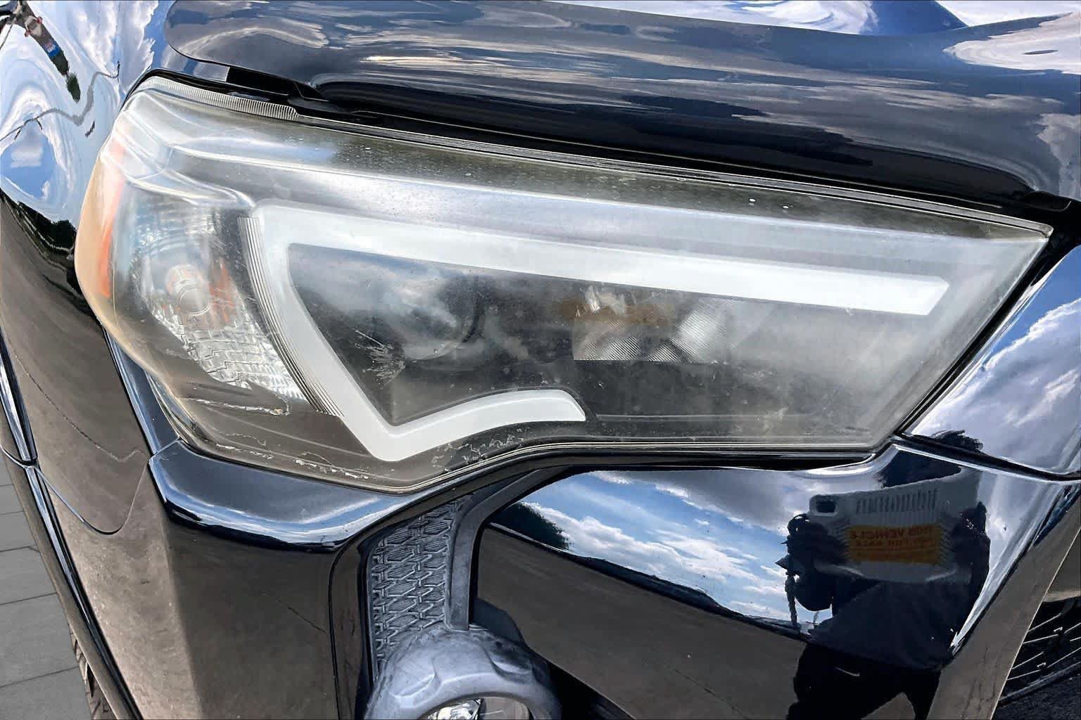 Used 2020 Toyota 4Runner SR5 Premium AWD/4WD image 28