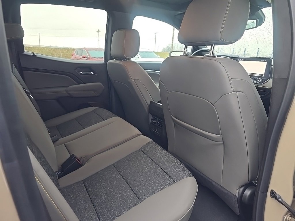 Used 2024 Chevrolet Colorado ZR2 w/ Technology Package image 21