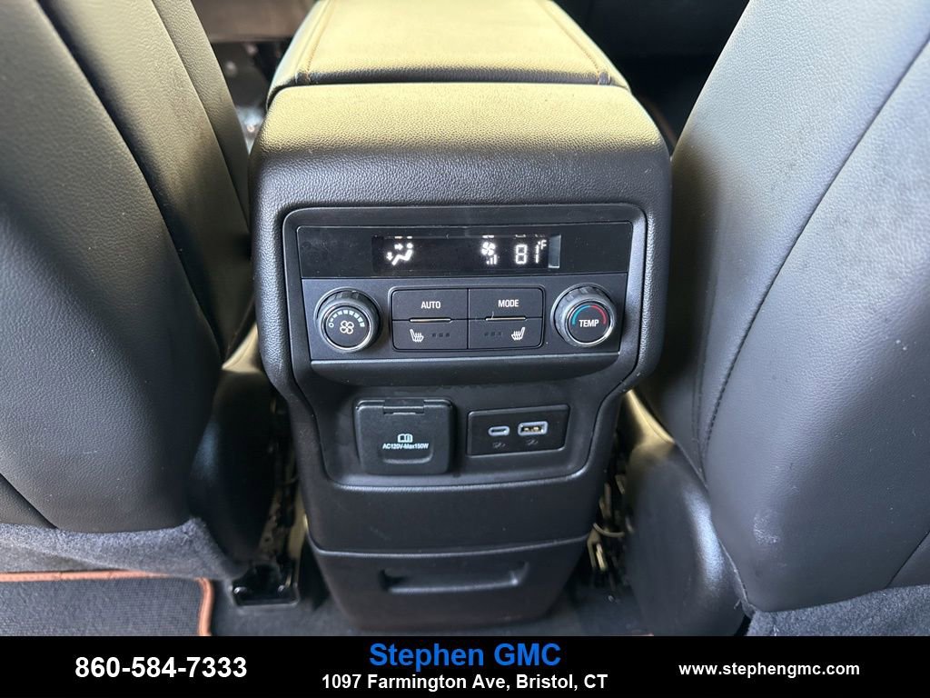 Used 2023 GMC Acadia AT4 w/ Technology Package image 11