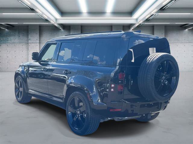 Used 2024 Land Rover Defender 110 X-Dynamic SE AWD/4WD image 6
