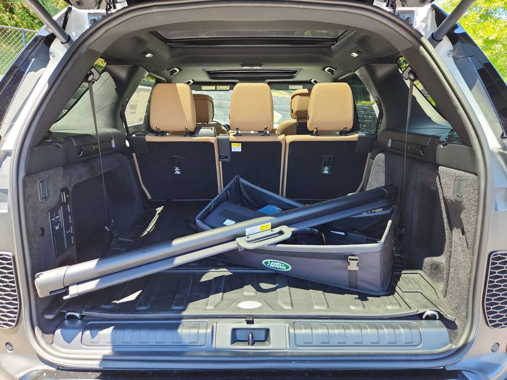 New 2026 Land Rover Discovery Dynamic SE AWD/4WD image 13