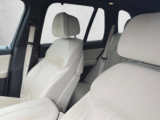 Used 2019 BMW X5 xDrive40i w/ Executive Package image 15