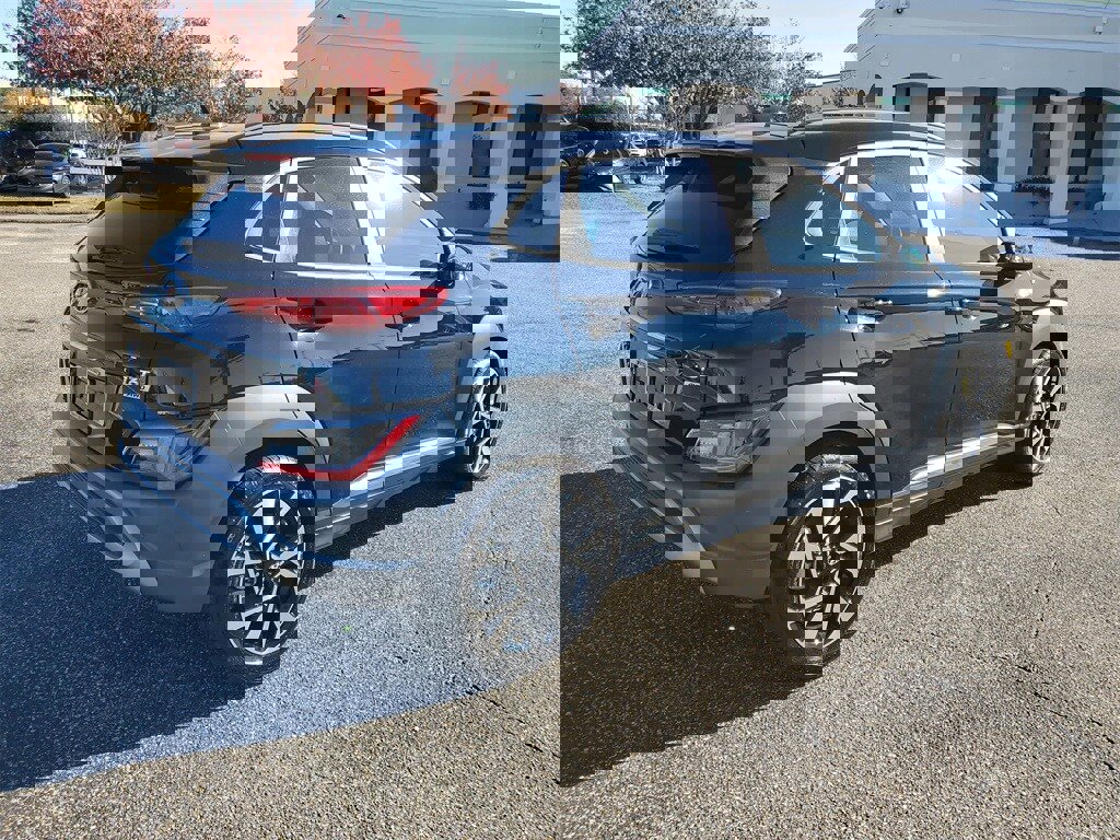 Used 2023 Hyundai Kona Limited w/ Cargo Package image 4