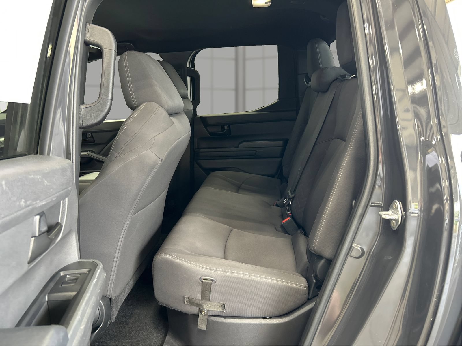 Used 2024 Toyota Tacoma SR5 AWD/4WD image 10