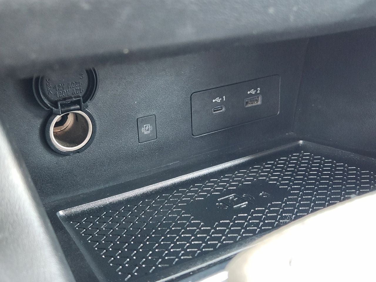 Used 2023 Nissan Pathfinder SL AWD/4WD image 19