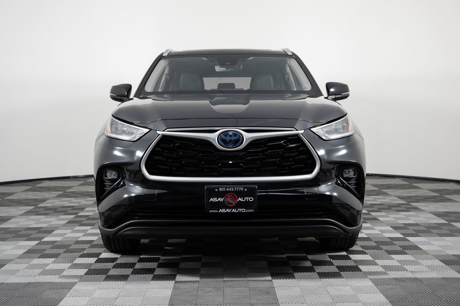 Used 2024 Toyota Highlander XLE image 11
