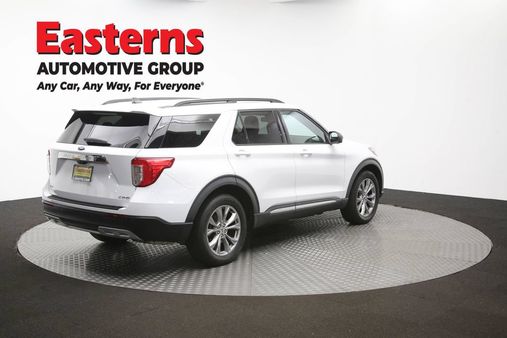 Used 2022 Ford Explorer XLT w/ Equipment Group 202A AWD/4WD image 44