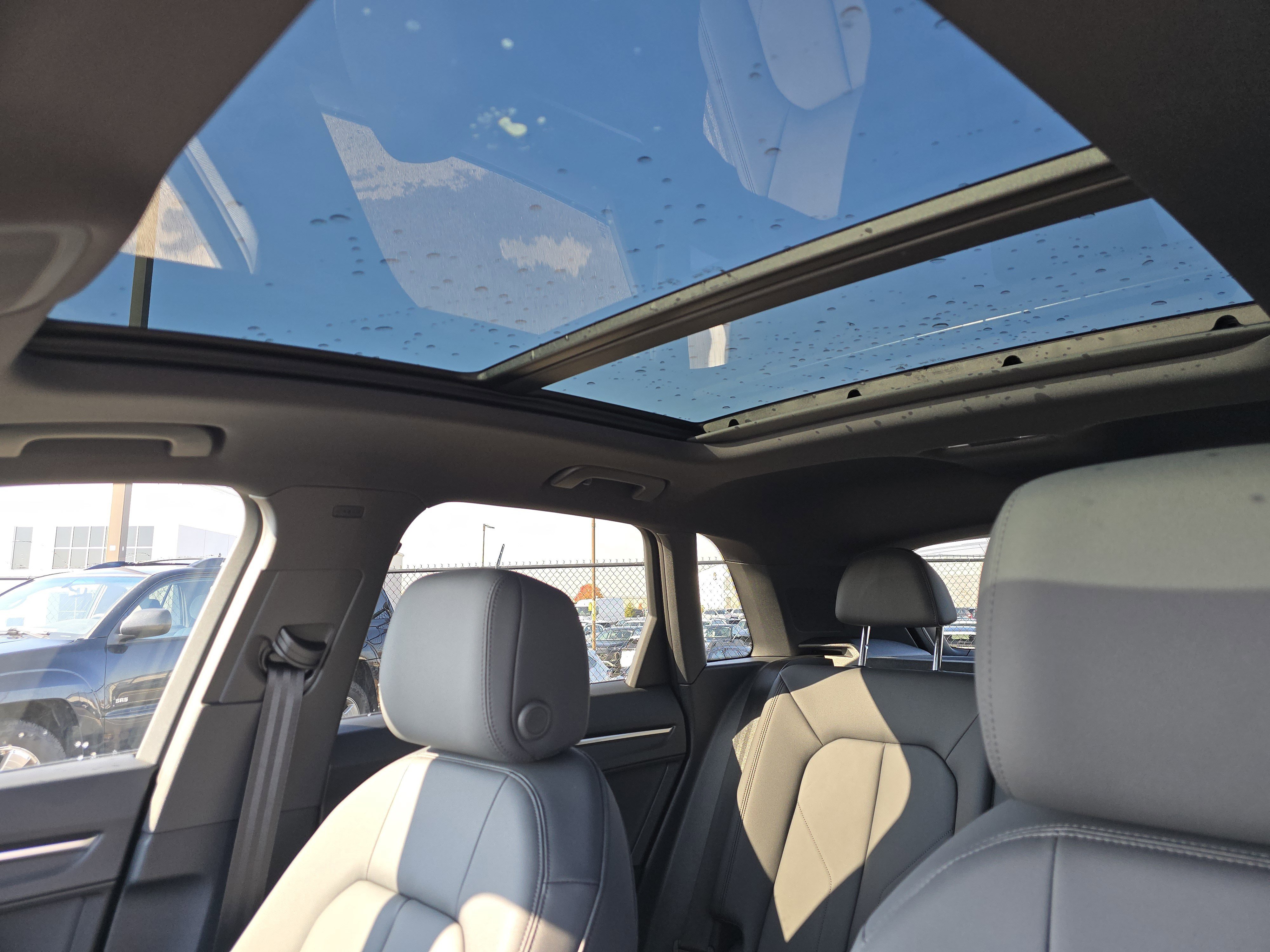 New 2025 Audi Q3 2.0T Premium image 9