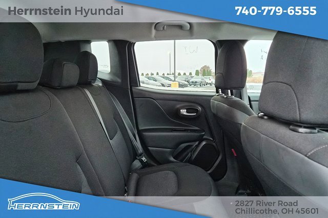 Used 2023 Jeep Renegade Trailhawk image 24