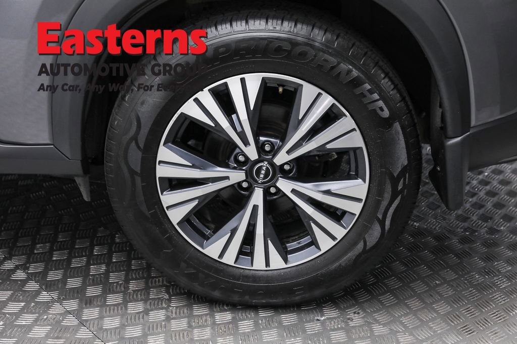 Used 2022 Nissan Rogue SV image 8