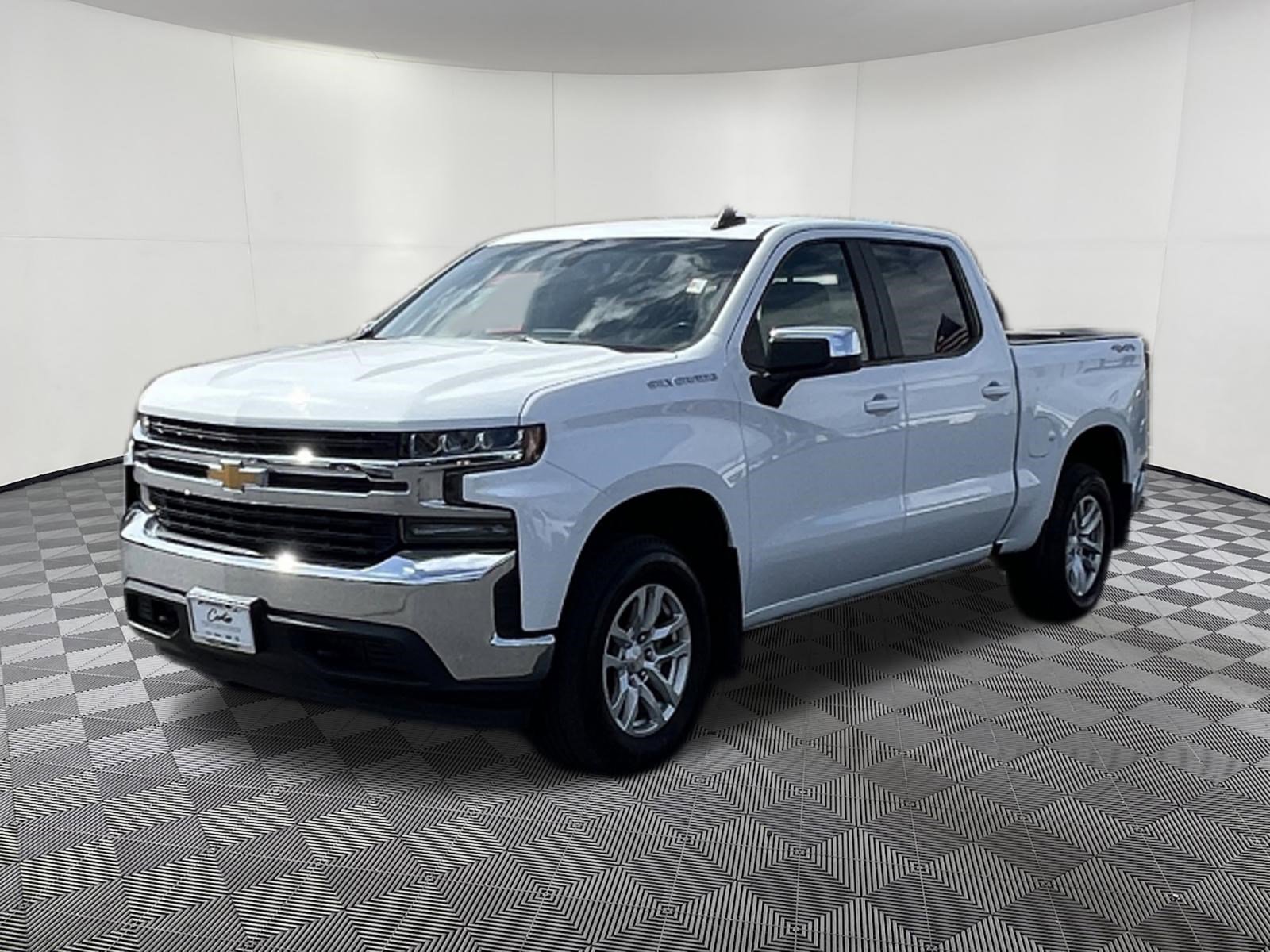 Used 2021 Chevrolet Silverado 1500 LT w/ Convenience Package II AWD/4WD image 3