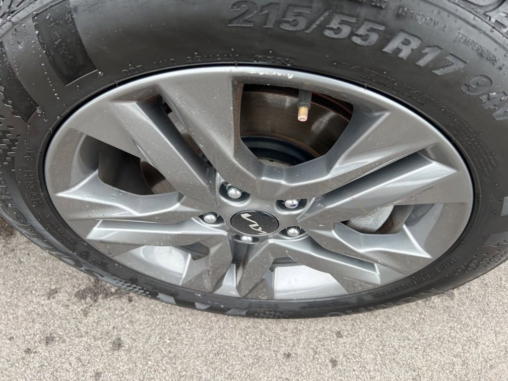 Certified 2022 Kia Seltos LX image 40