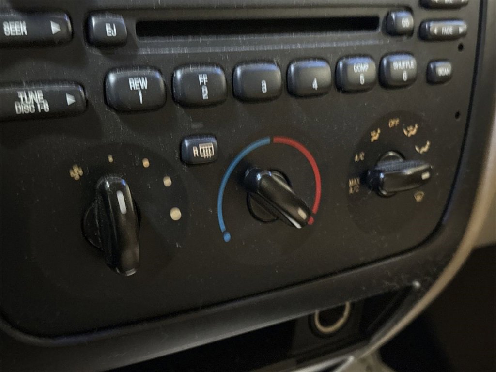 Used 2002 Ford Taurus SE image 14