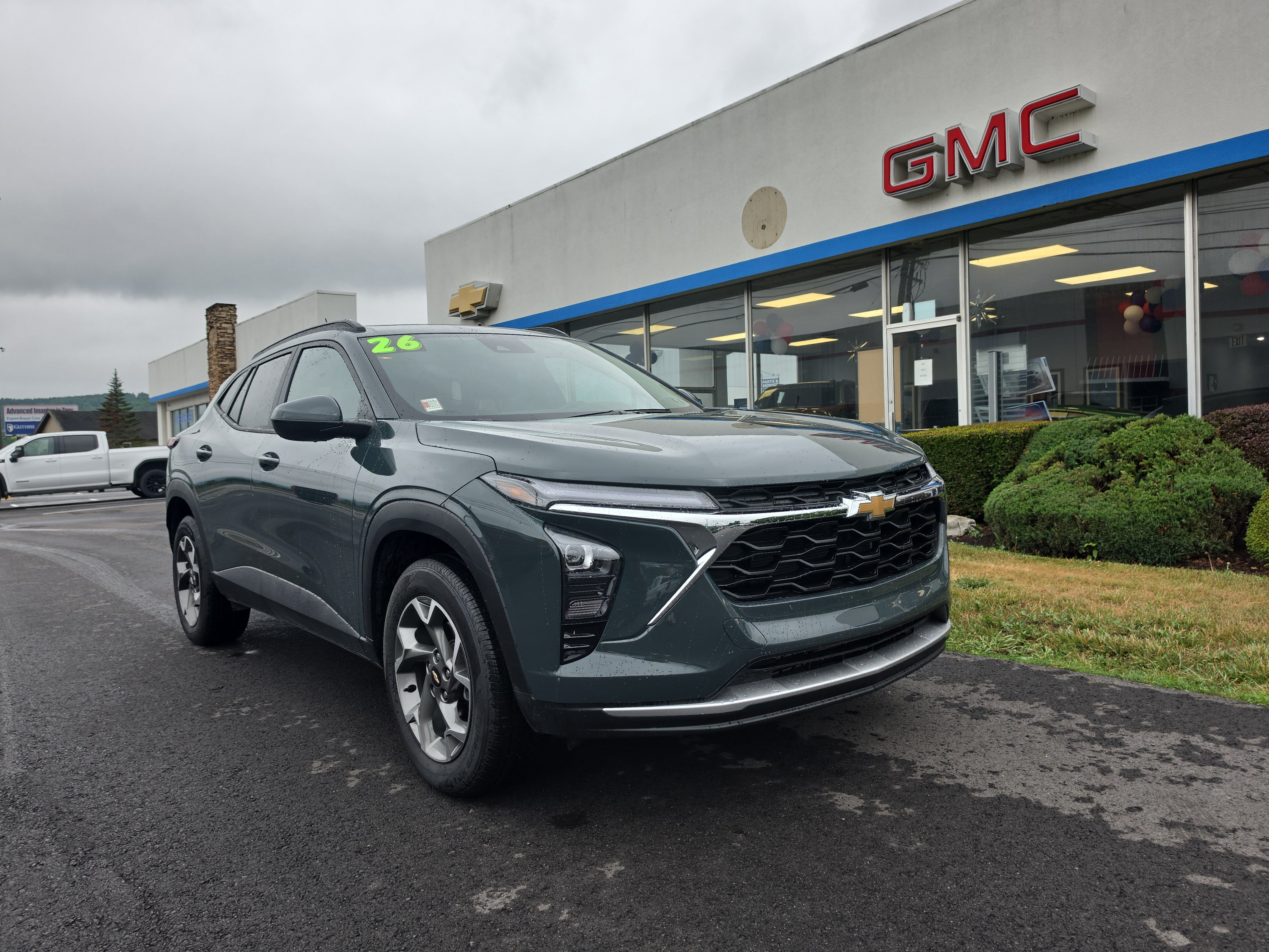 Used 2026 Chevrolet Trax LT w/ Sunroof Package