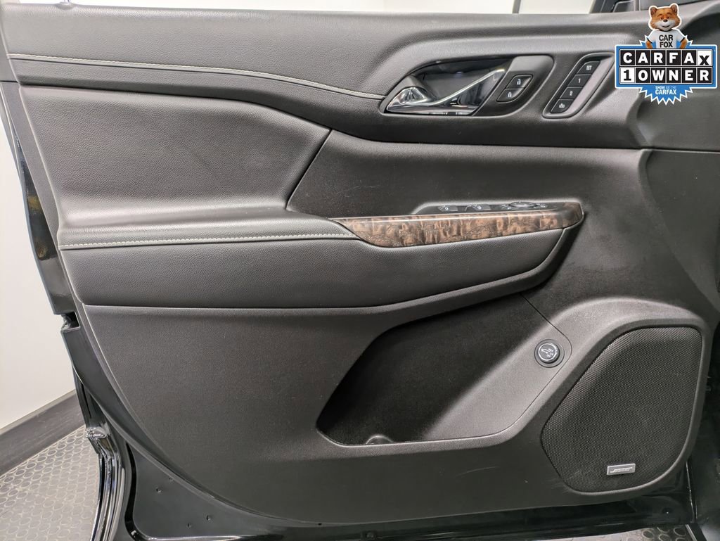 Used 2023 GMC Acadia Denali w/ Denali Ultimate Package image 8