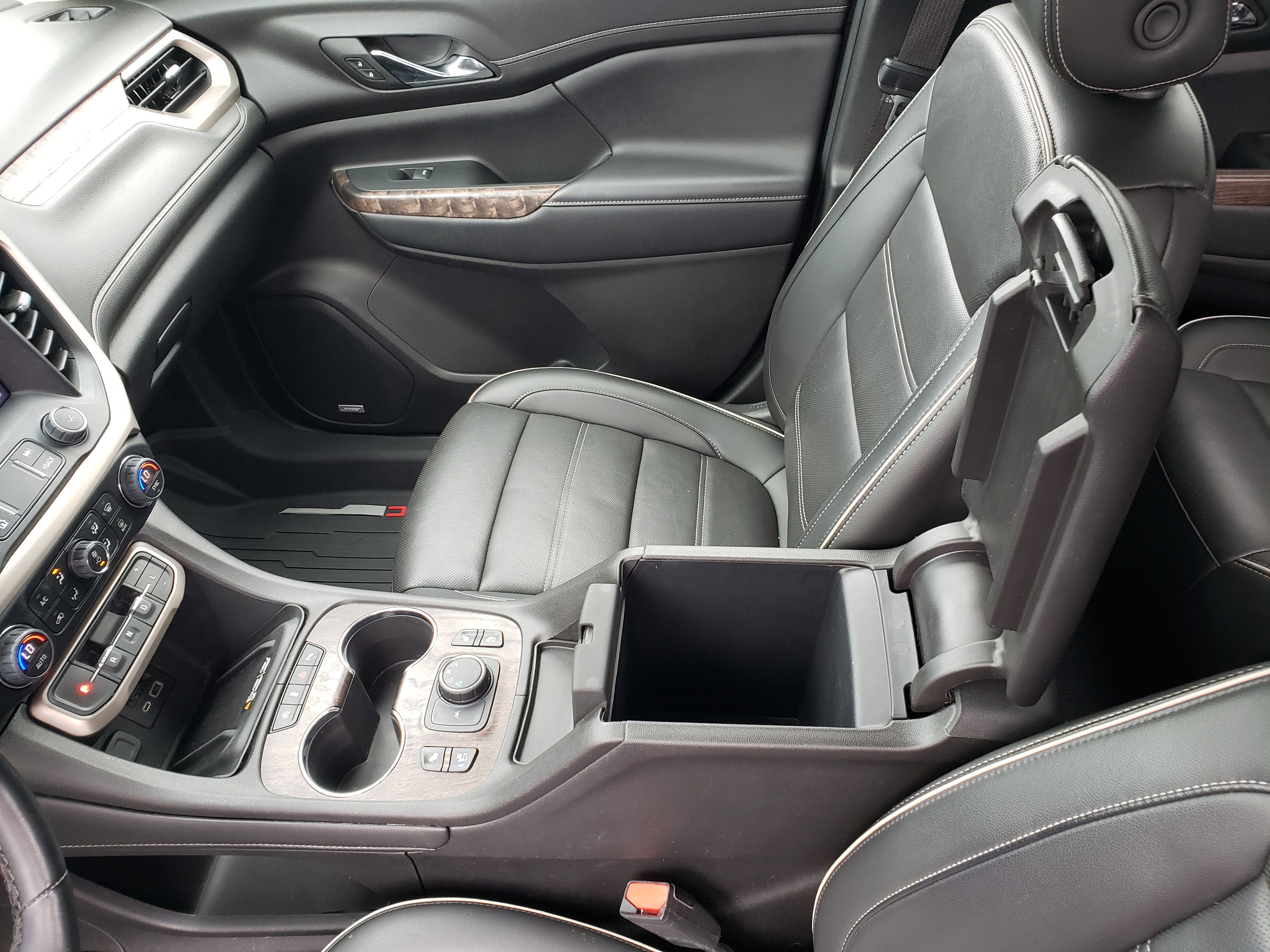 Used 2023 GMC Acadia Denali image 27