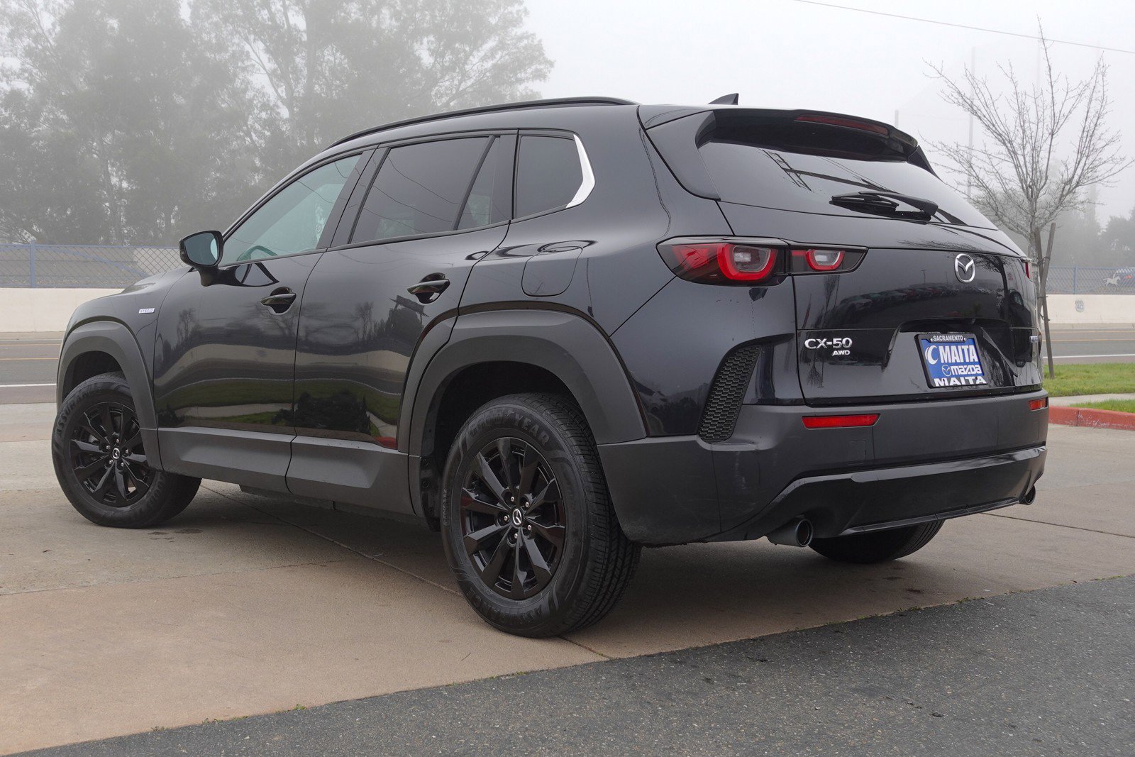 Certified 2025 MAZDA CX-50 AWD 2.5 Hybrid w/ Premium Pkg image 7