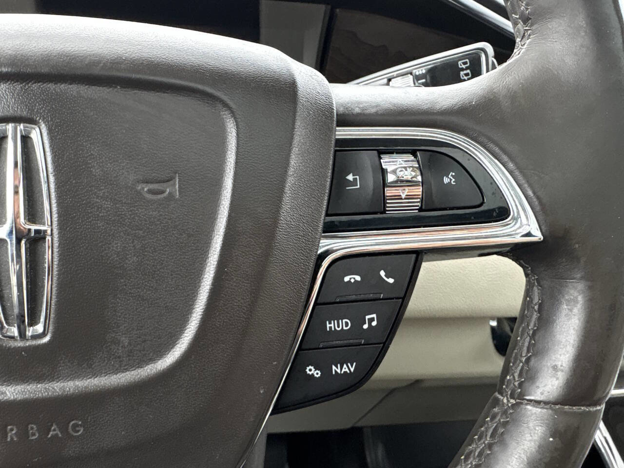 Used 2018 Lincoln Navigator Select w/ Technology Package image 4