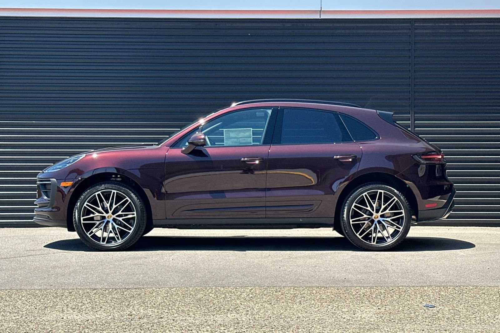 New 2026 Porsche Macan AWD/4WD image 2
