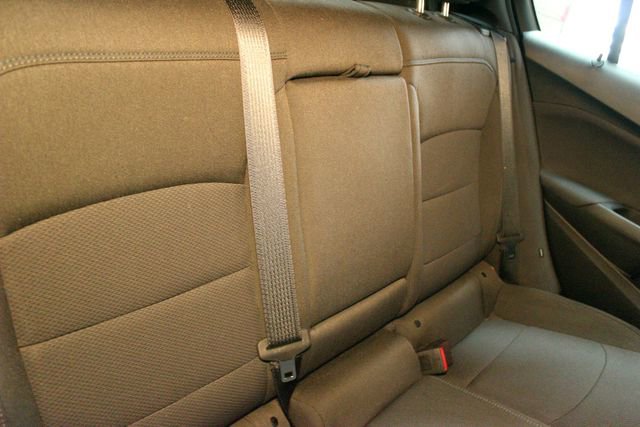 Used 2018 Chevrolet Cruze LT w/ RS Package FWD image 14