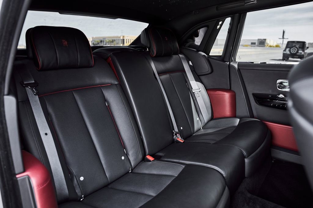 Used 2024 Rolls-Royce Phantom Sedan RWD image 59