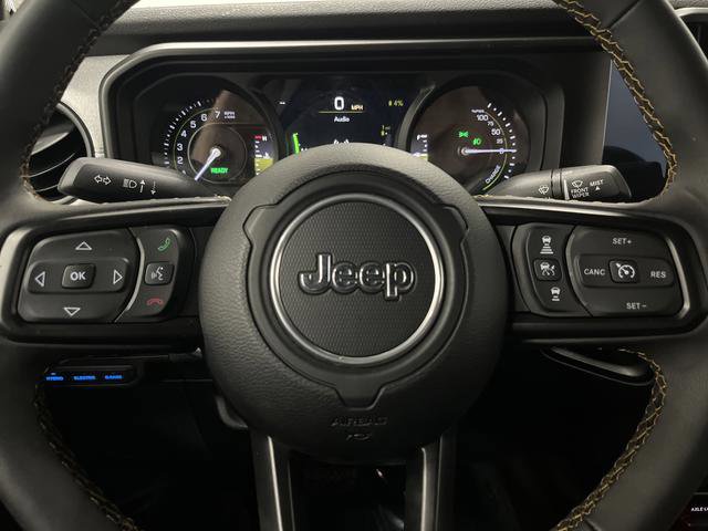 Used 2024 Jeep Wrangler Unlimited image 14
