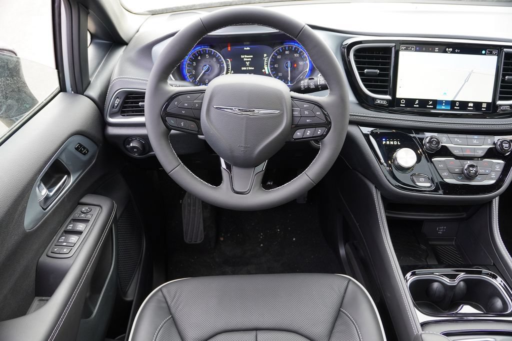New 2026 Chrysler Pacifica Limited w/ S Appearance Package AWD/4WD image 14