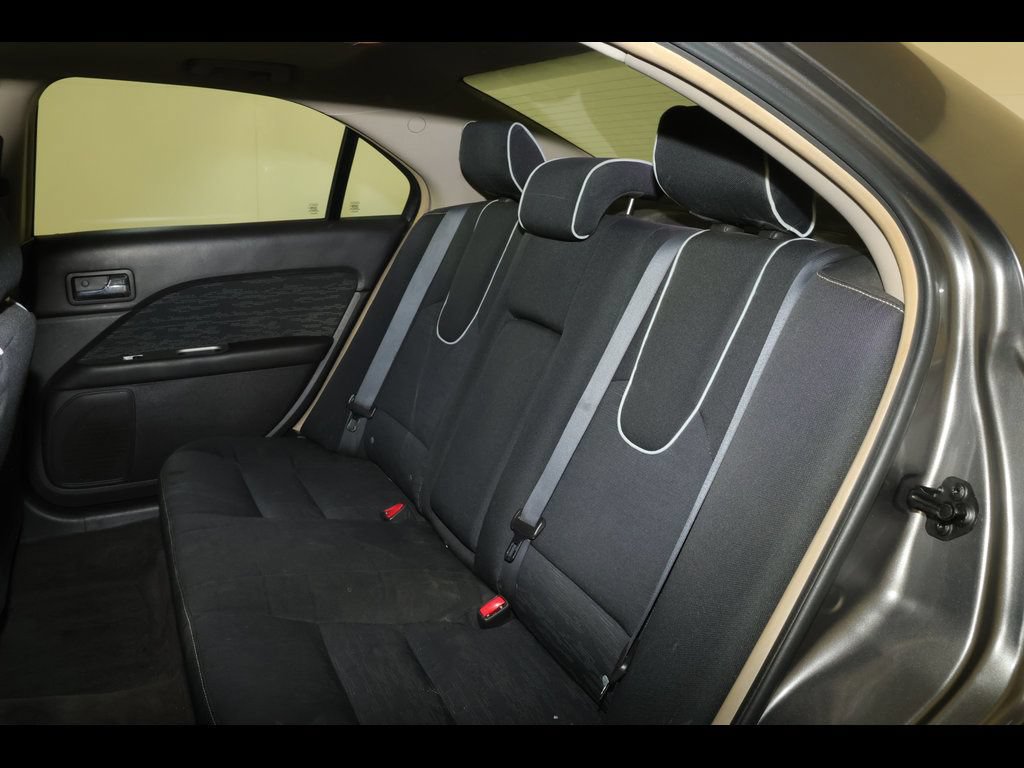 Used 2011 Ford Fusion SE w/ 202A Rapid Spec Order Code FWD image 18
