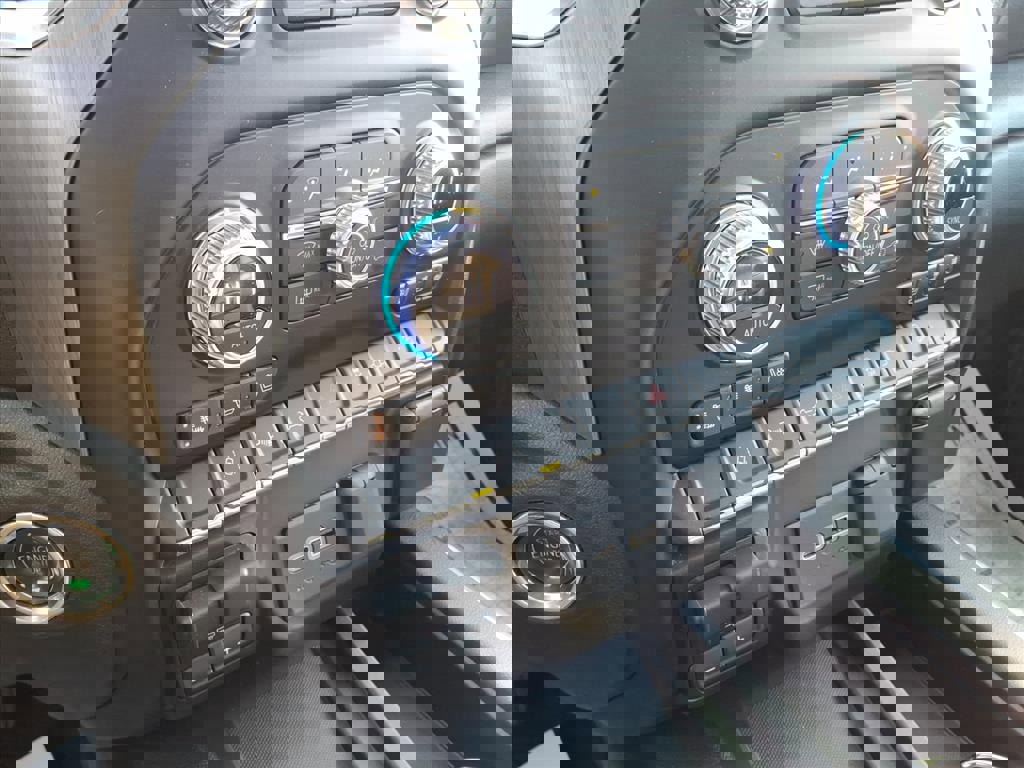 Used 2020 GMC Sierra 2500 Denali w/ Denali Ultimate Package image 19