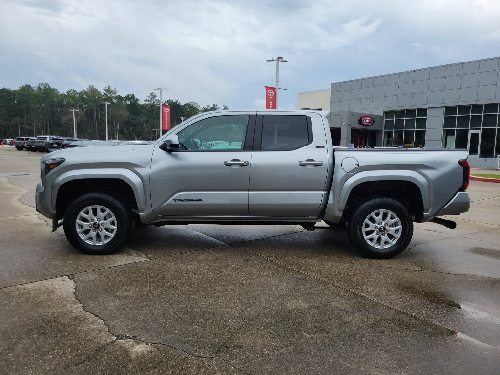 Certified 2026 Toyota Tacoma SR5 AWD/4WD image 2