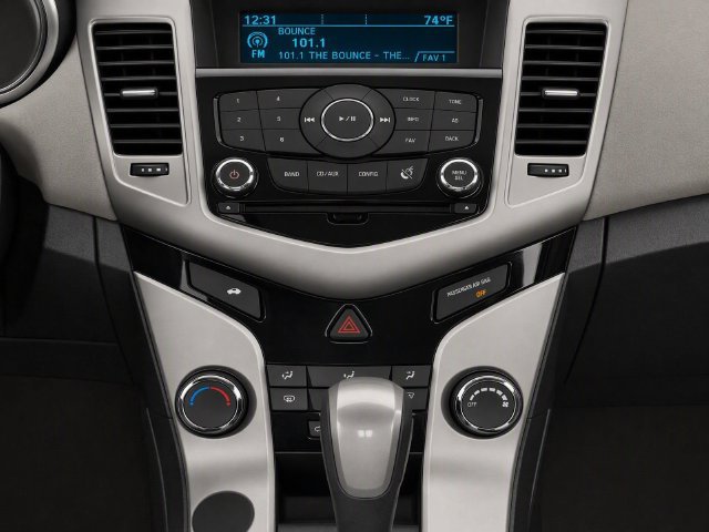 Used 2015 Chevrolet Cruze LS FWD image 11
