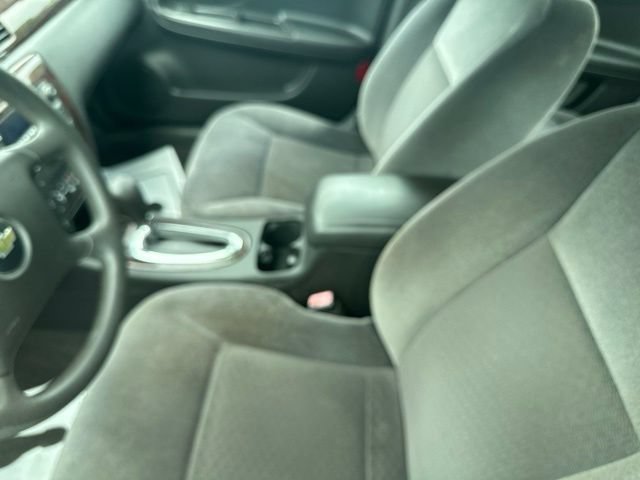 Used 2015 Chevrolet Impala LT w/ LT Sunroof Package FWD image 28