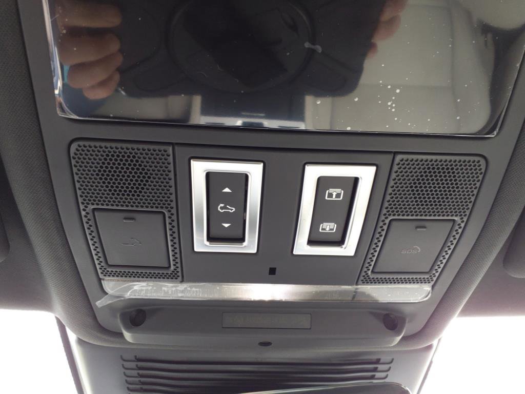 Certified 2026 Jaguar F-PACE R-Dynamic S image 20