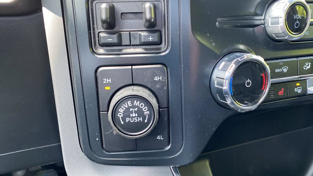 New 2026 Ford F150 XLT w/ Equipment Group 302A MID AWD/4WD image 31