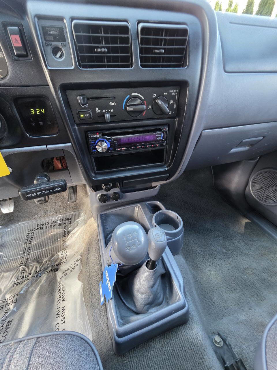 Used 1999 Toyota Tacoma SR5 image 10