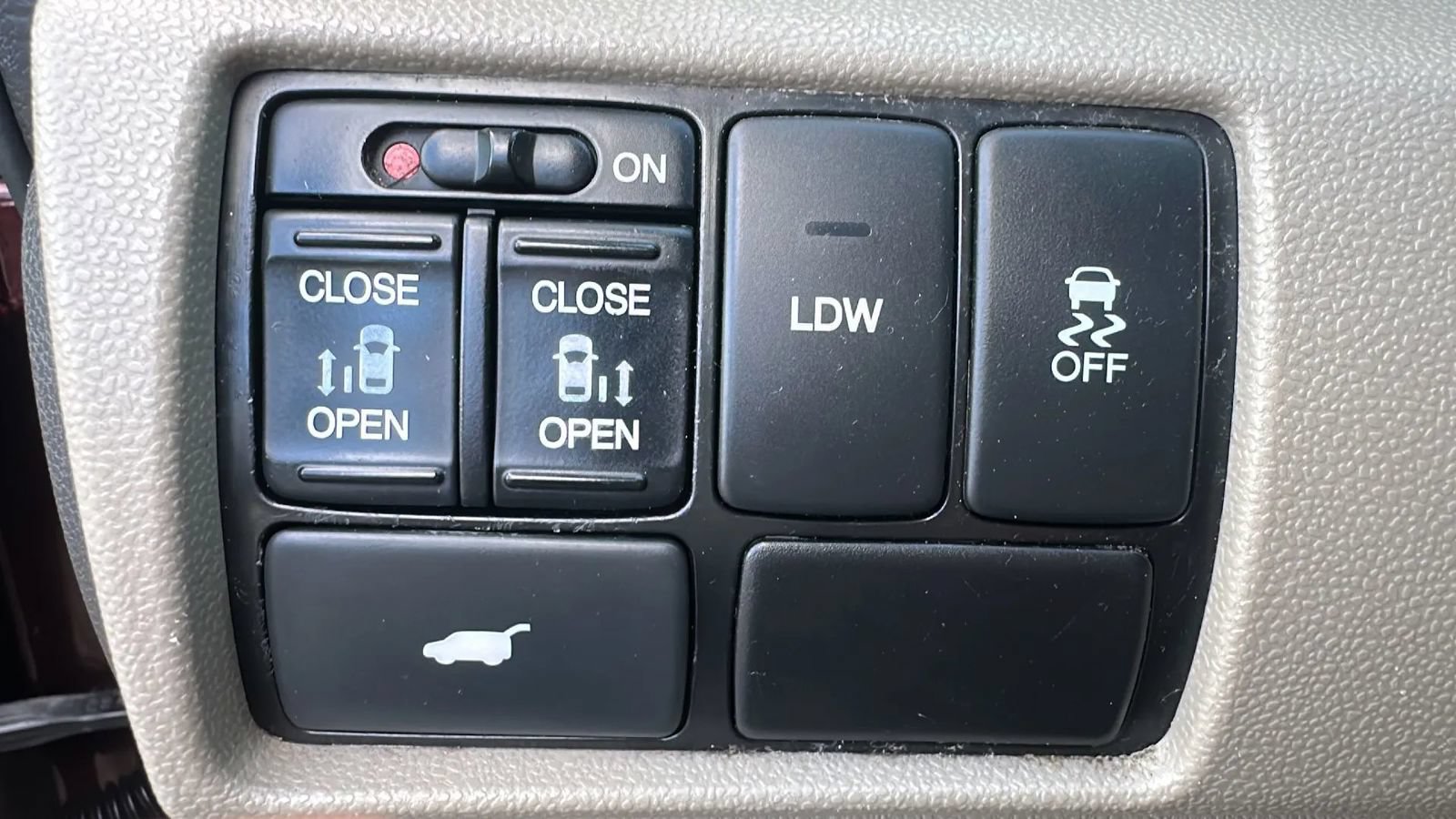 Used 2017 Honda Odyssey EX-L image 17