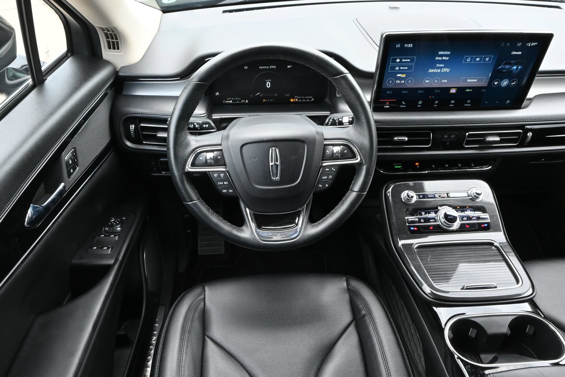 Used 2023 Lincoln Nautilus FWD w/ Premium Package image 10