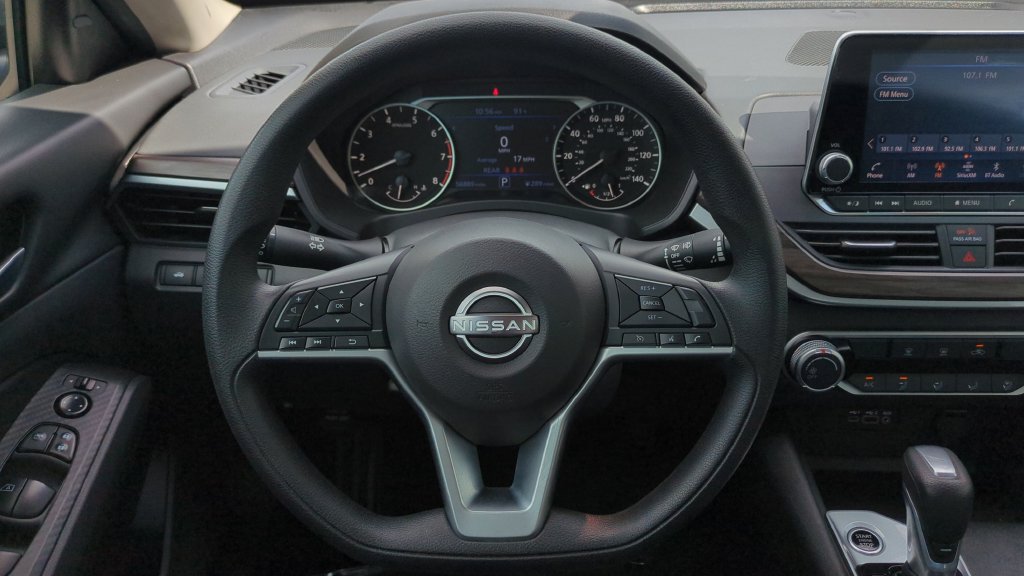 Certified 2025 Nissan Altima 2.5 SV FWD image 11