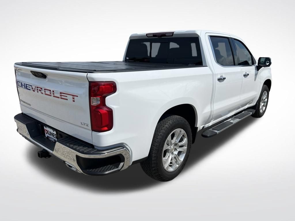Used 2023 Chevrolet Silverado 1500 LTZ w/ Technology Package AWD/4WD image 10