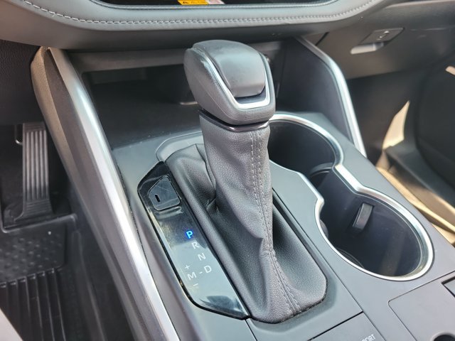 Used 2024 Toyota Highlander XLE AWD/4WD image 16
