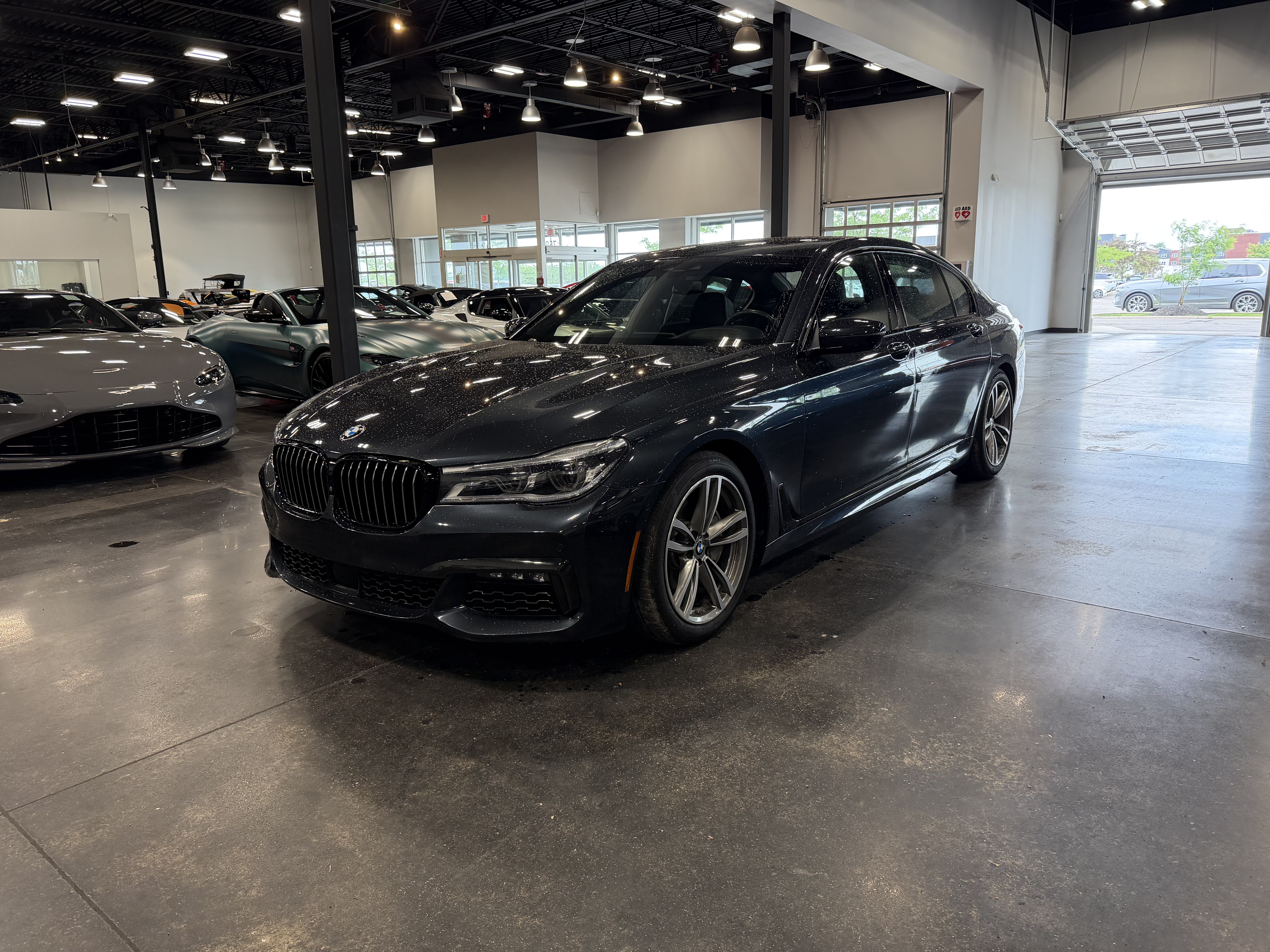Used 2019 BMW 750i xDrive w/ Executive Package AWD/4WD image 6