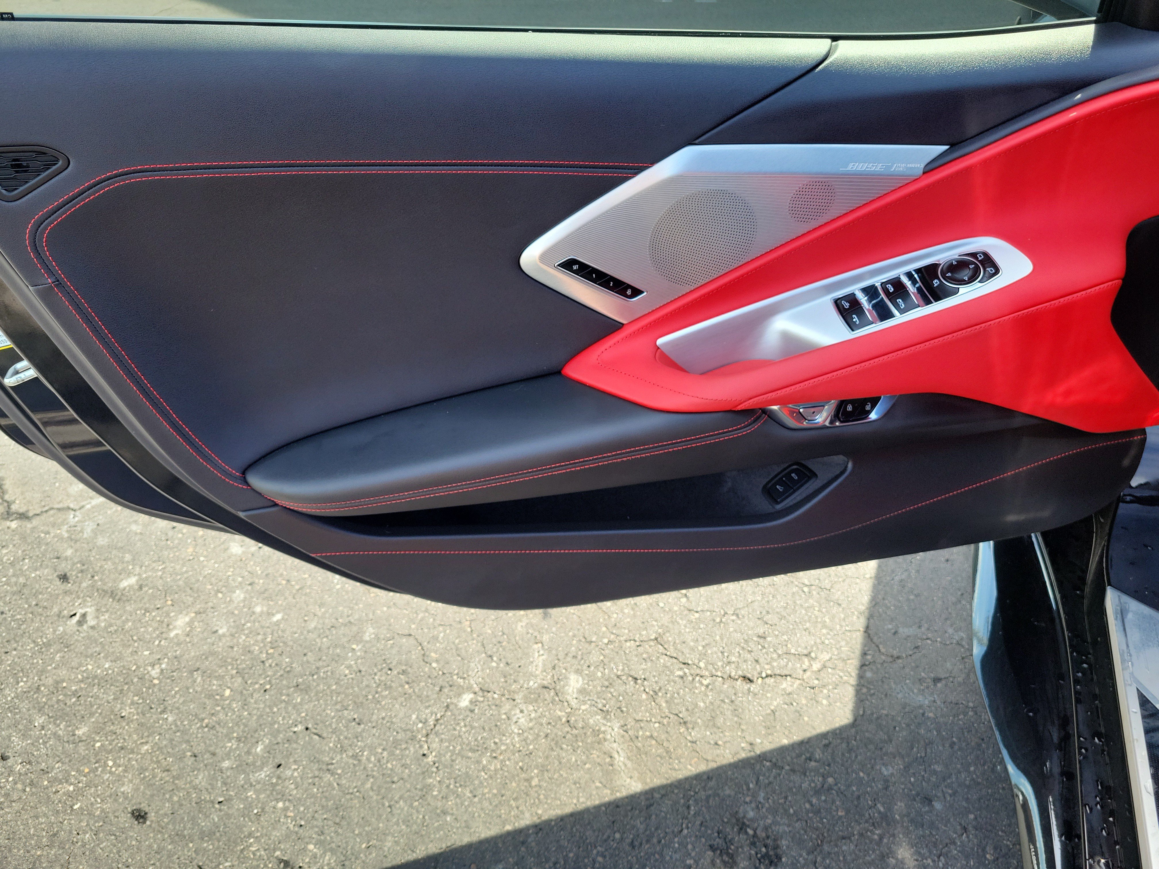 Used 2025 Chevrolet Corvette Z06 RWD image 12