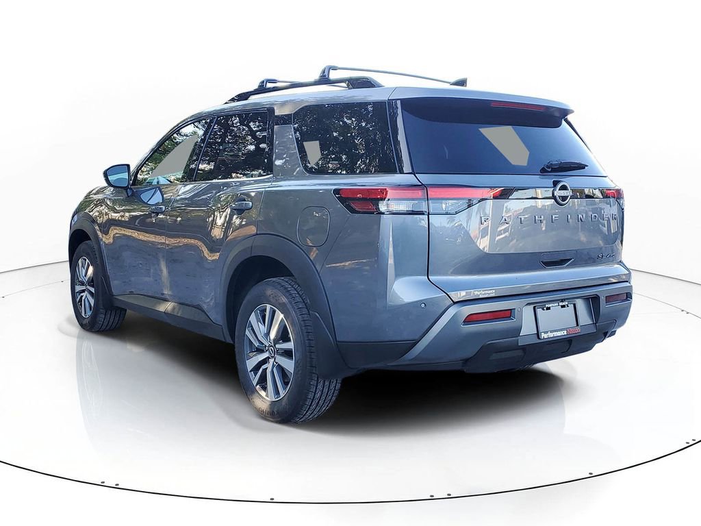 New 2026 Nissan Pathfinder SL image 4