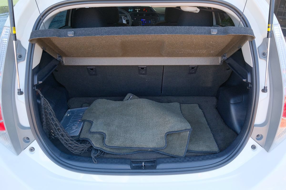 Used 2014 Toyota Prius C Three FWD image 37